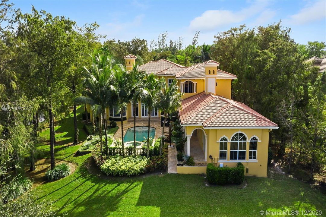 Vendido Recientemente: $2,995,000 (6 camas, 7 baños, 7568 Pies cuadrados)