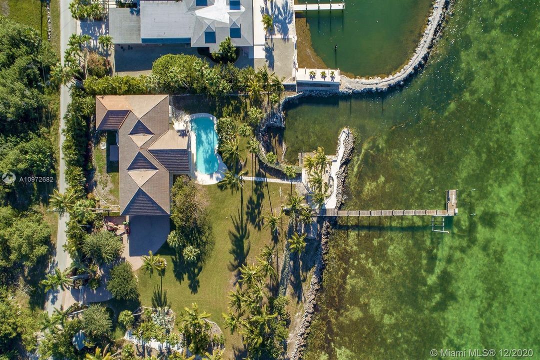 Recently Sold: $2,699,000 (4 beds, 3 baths, 4748 Square Feet)