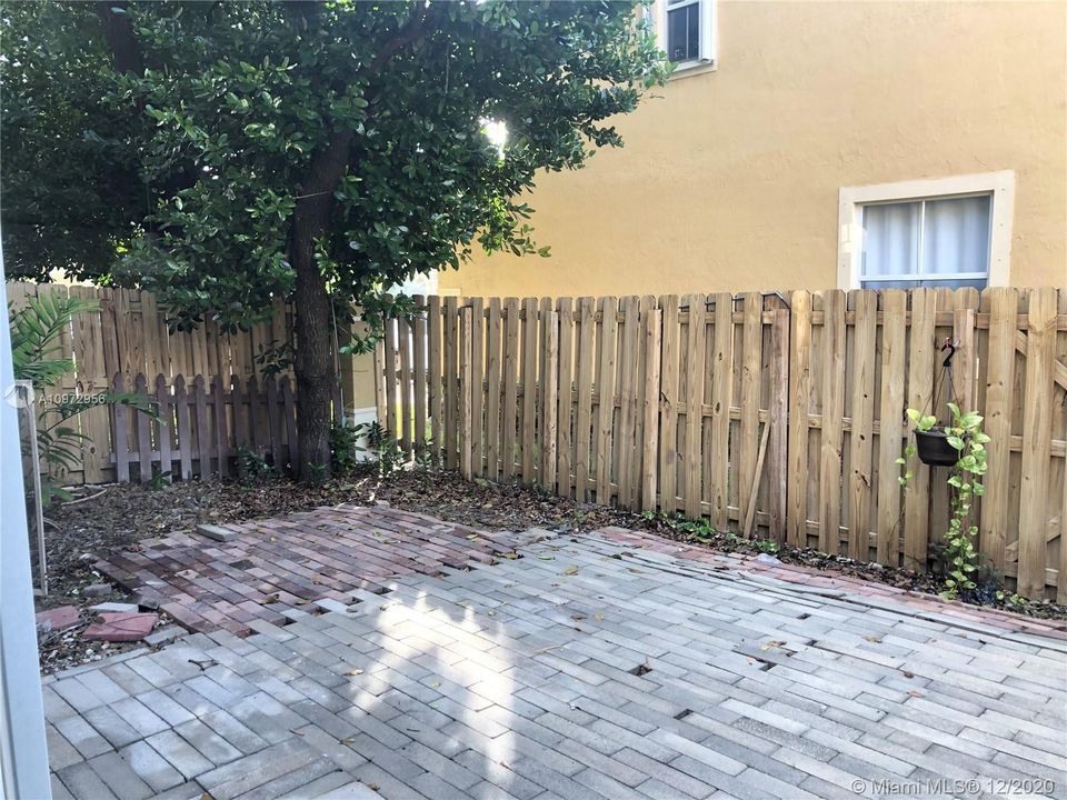 Recently Rented: $2,000 (4 beds, 2 baths, 2102 Square Feet)