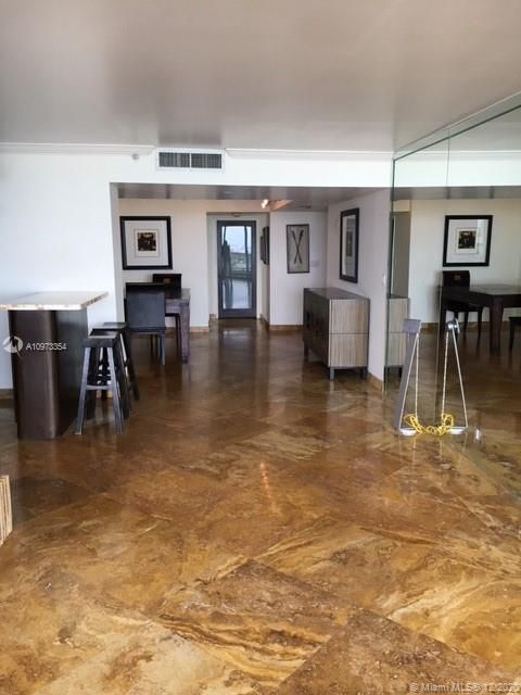 Recently Sold: $450,000 (2 beds, 2 baths, 1707 Square Feet)