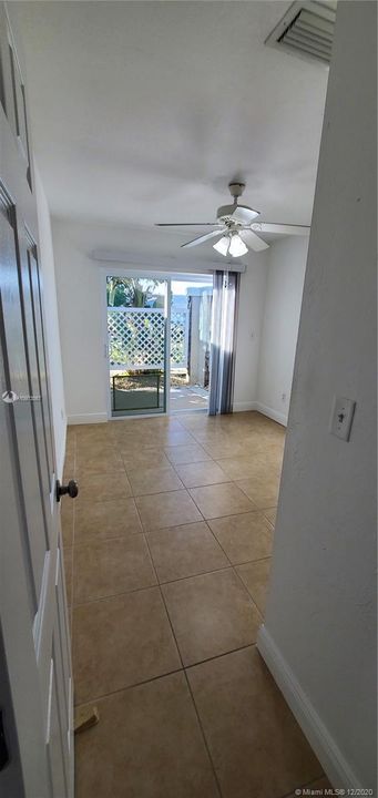 Recently Rented: $1,500 (3 beds, 2 baths, 1200 Square Feet)
