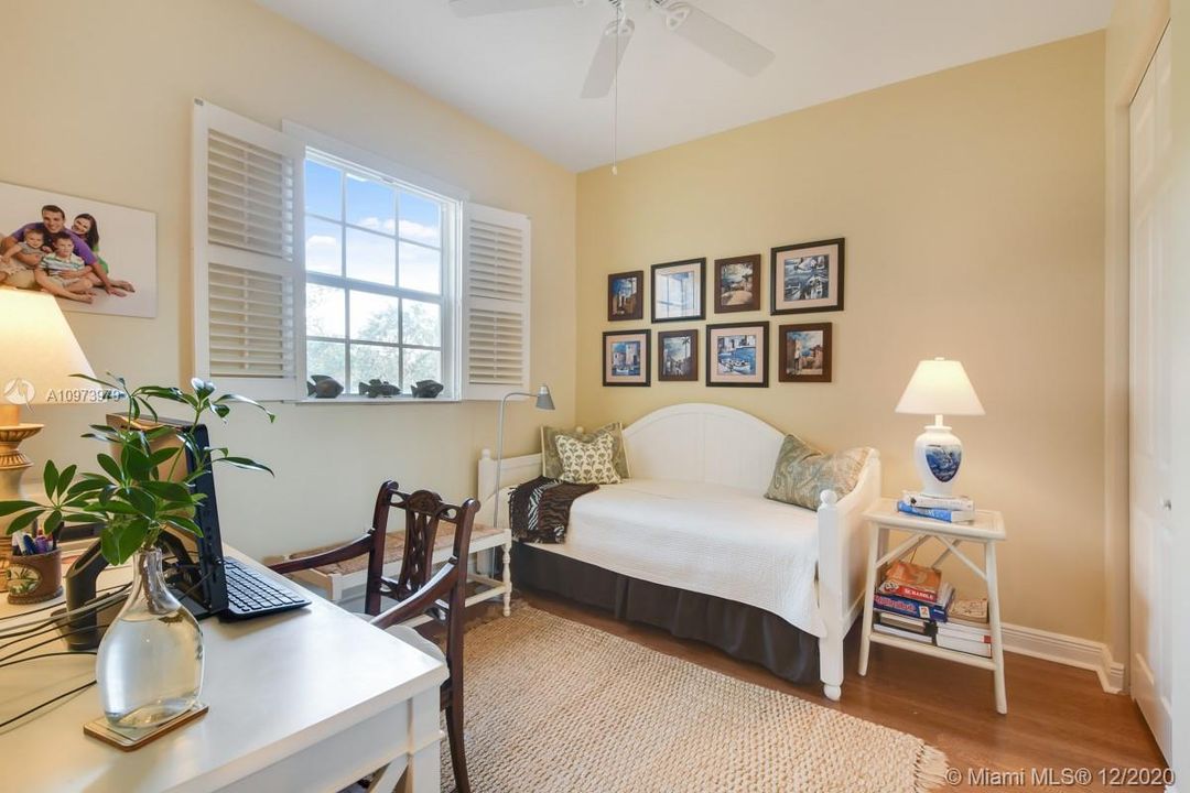 Guest bedroom on 2nd floor