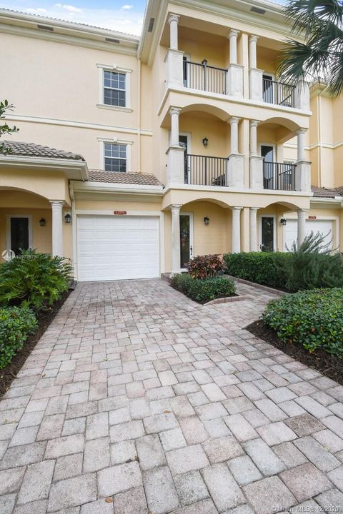 1 car garage townhome with 3 balconies