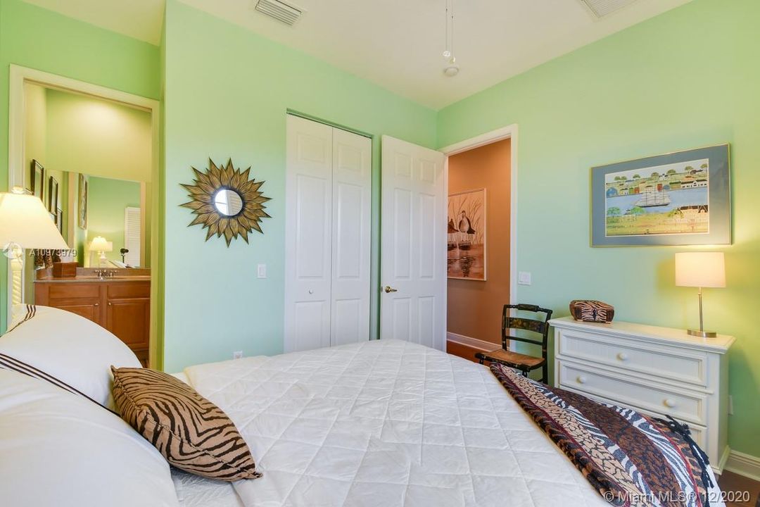 Guest bedroom suite on 3rd floor