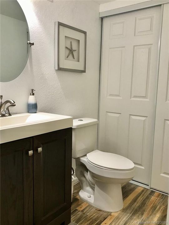 Recently Sold: $179,900 (2 beds, 2 baths, 1250 Square Feet)