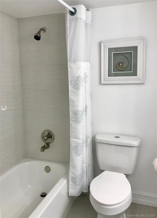 Recently Sold: $179,900 (2 beds, 2 baths, 1250 Square Feet)