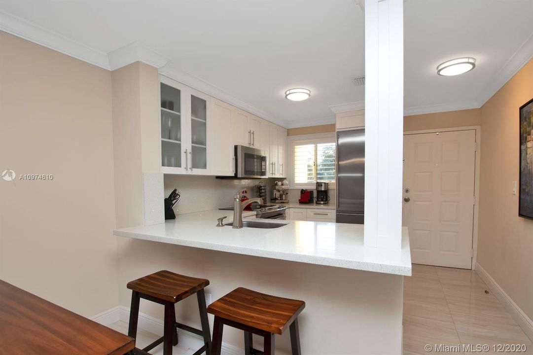 Kitchen Snack Bar Area