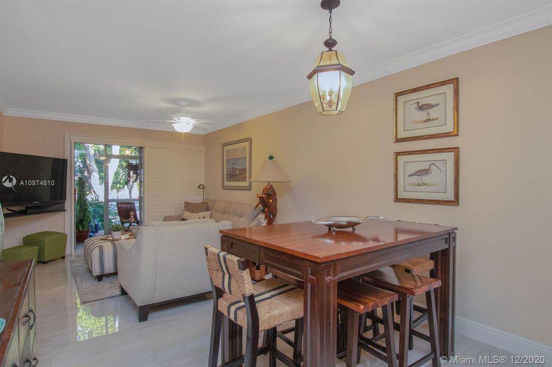 Crown molding, tile floors, plantation shutters, flat ceilings (no popcorn)