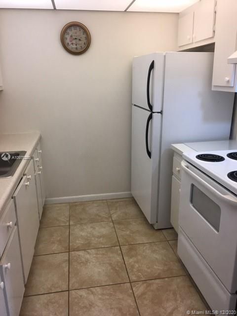 Recently Sold: $109,000 (1 beds, 1 baths, 811 Square Feet)