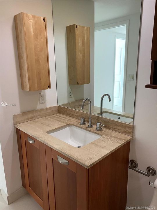 Recently Rented: $1,800 (1 beds, 1 baths, 754 Square Feet)
