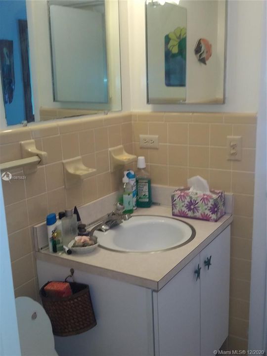 Недавно продано: $319,900 (1 спален, 1 ванн, 0 Квадратных фут)