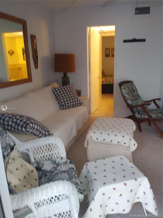 Недавно продано: $319,900 (1 спален, 1 ванн, 0 Квадратных фут)