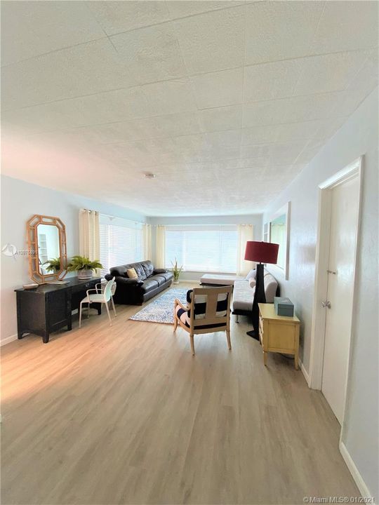 Recientemente alquilado: $2,200 (1 camas, 1 baños, 720 Pies cuadrados)
