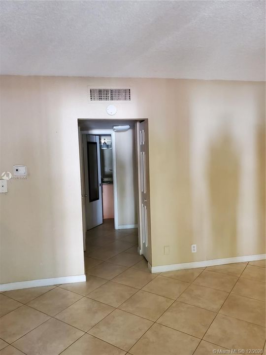 Recently Rented: $985 (1 beds, 1 baths, 600 Square Feet)