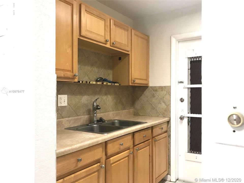 Recently Sold: $120,000 (2 beds, 1 baths, 850 Square Feet)