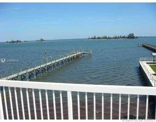 Recently Rented: $7,000 (2 beds, 2 baths, 2400 Square Feet)