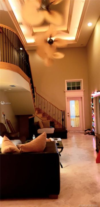 Recently Rented: $7,000 (2 beds, 2 baths, 2400 Square Feet)