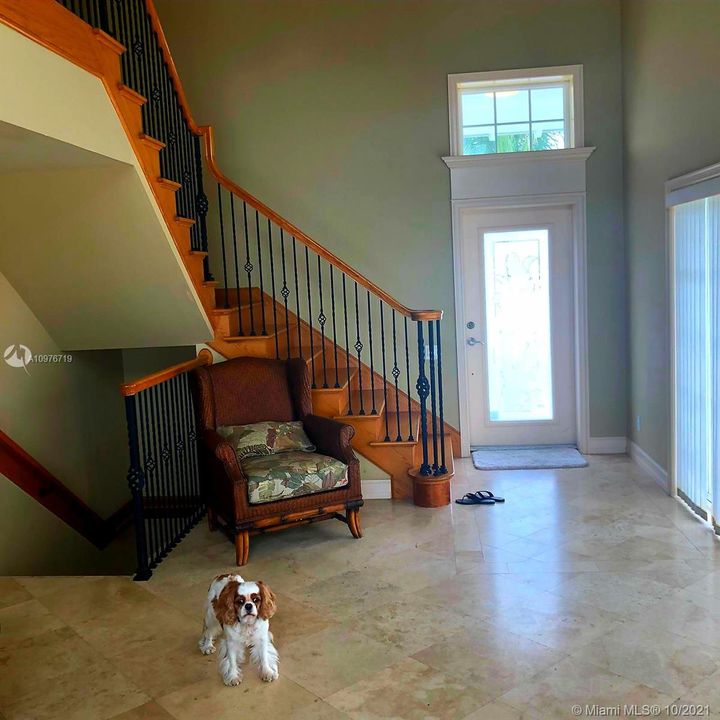 Recently Rented: $7,000 (2 beds, 2 baths, 2400 Square Feet)