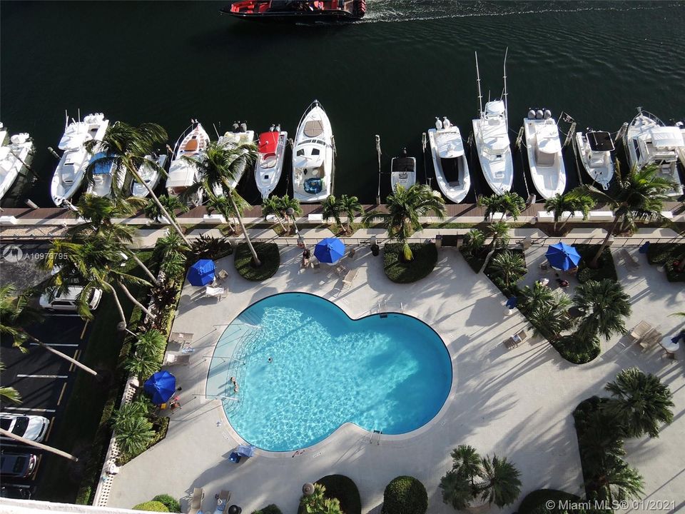 Недавно арендовано: $3,500 (2 спален, 2 ванн, 1310 Квадратных фут)