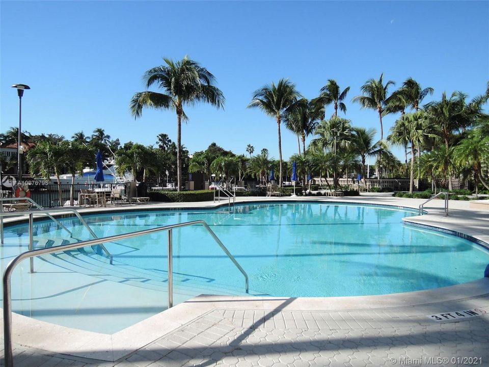 Недавно арендовано: $3,500 (2 спален, 2 ванн, 1310 Квадратных фут)