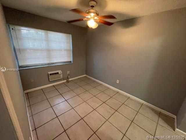 Recently Rented: $900 (1 beds, 1 baths, 1600 Square Feet)