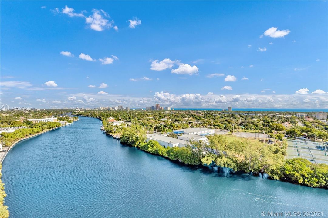 Sweeping Views down Middle River.