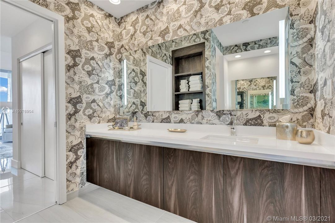 Ample Countertop & Storage Space.