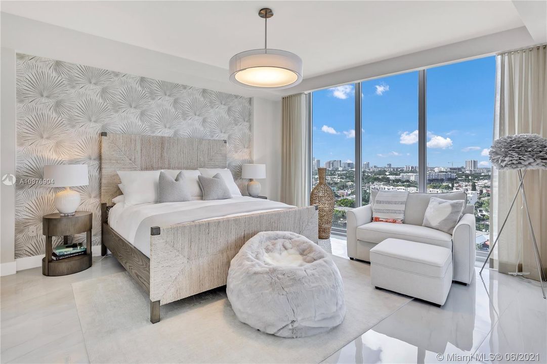 Secondary Suite with Skyline & Sunset Views as well as En Suite Full Bathroom and Access to Western Terrace.