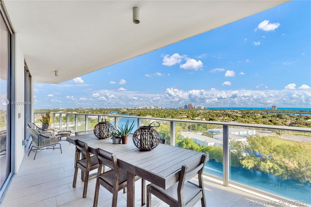 Недавно продано: $1,749,000 (3 спален, 3 ванн, 2407 Квадратных фут)