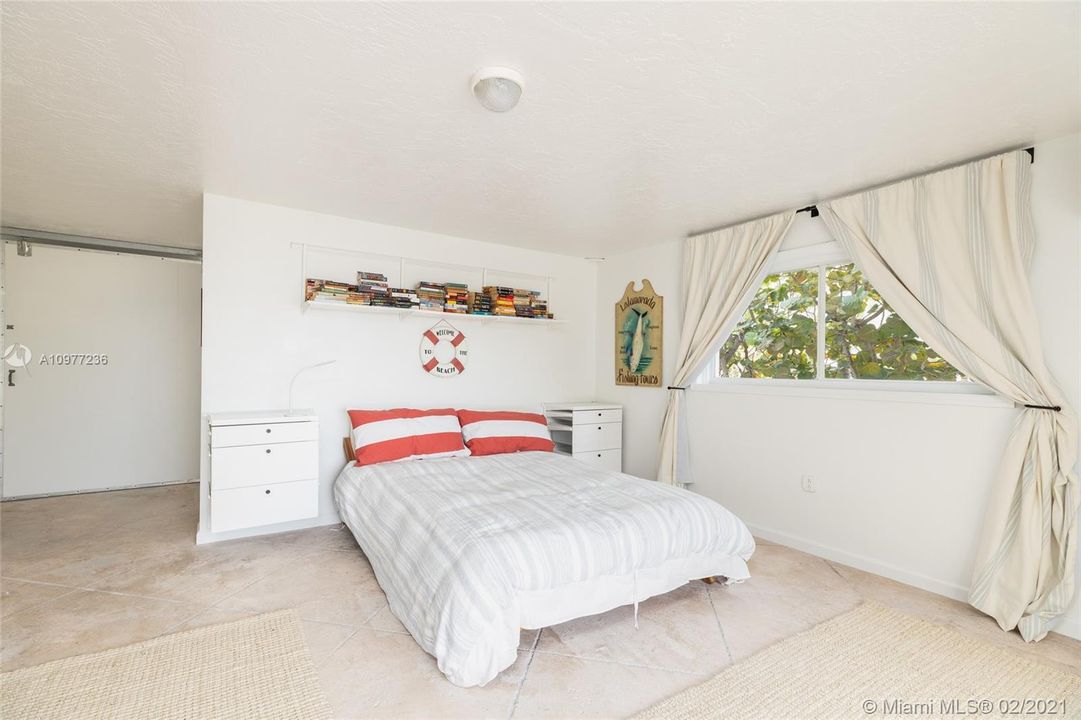 Recently Sold: $2,100,000 (2 beds, 1 baths, 0 Square Feet)