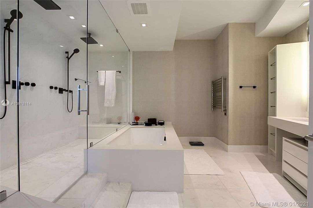 Недавно арендовано: $23,000 (4 спален, 5 ванн, 3171 Квадратных фут)