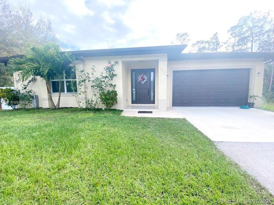 Recently Sold: $410,000 (3 beds, 2 baths, 1919 Square Feet)