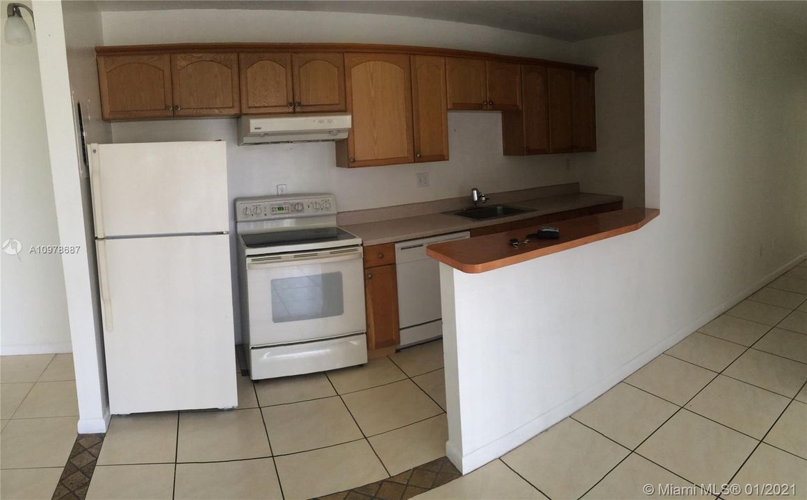 Recently Sold: $165,000 (1 beds, 1 baths, 780 Square Feet)