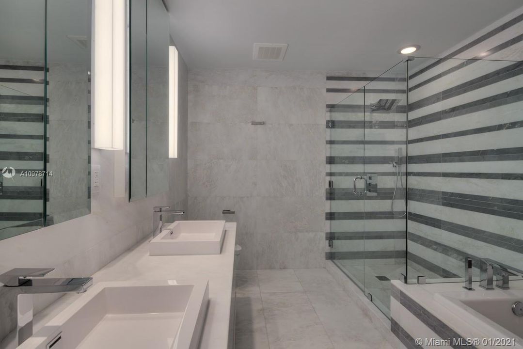 Недавно арендовано: $8,500 (2 спален, 2 ванн, 1381 Квадратных фут)