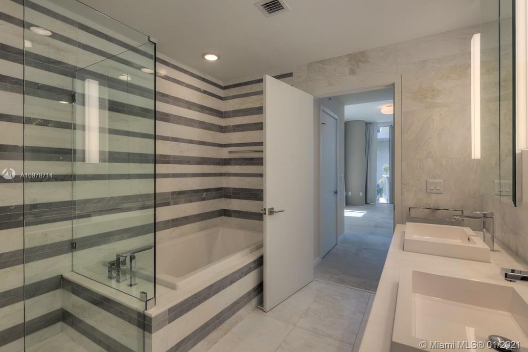Недавно арендовано: $8,500 (2 спален, 2 ванн, 1381 Квадратных фут)