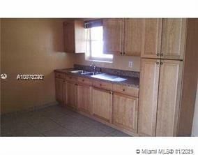 Recently Rented: $1,200 (2 beds, 1 baths, 576 Square Feet)