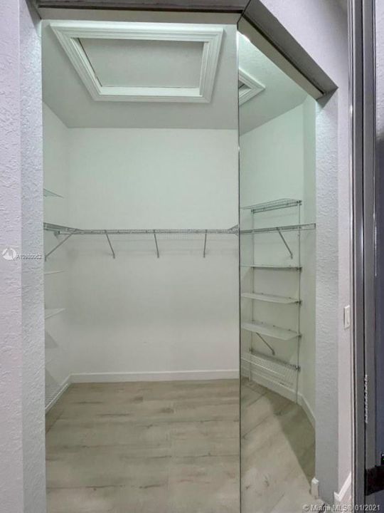 Walk-in closet