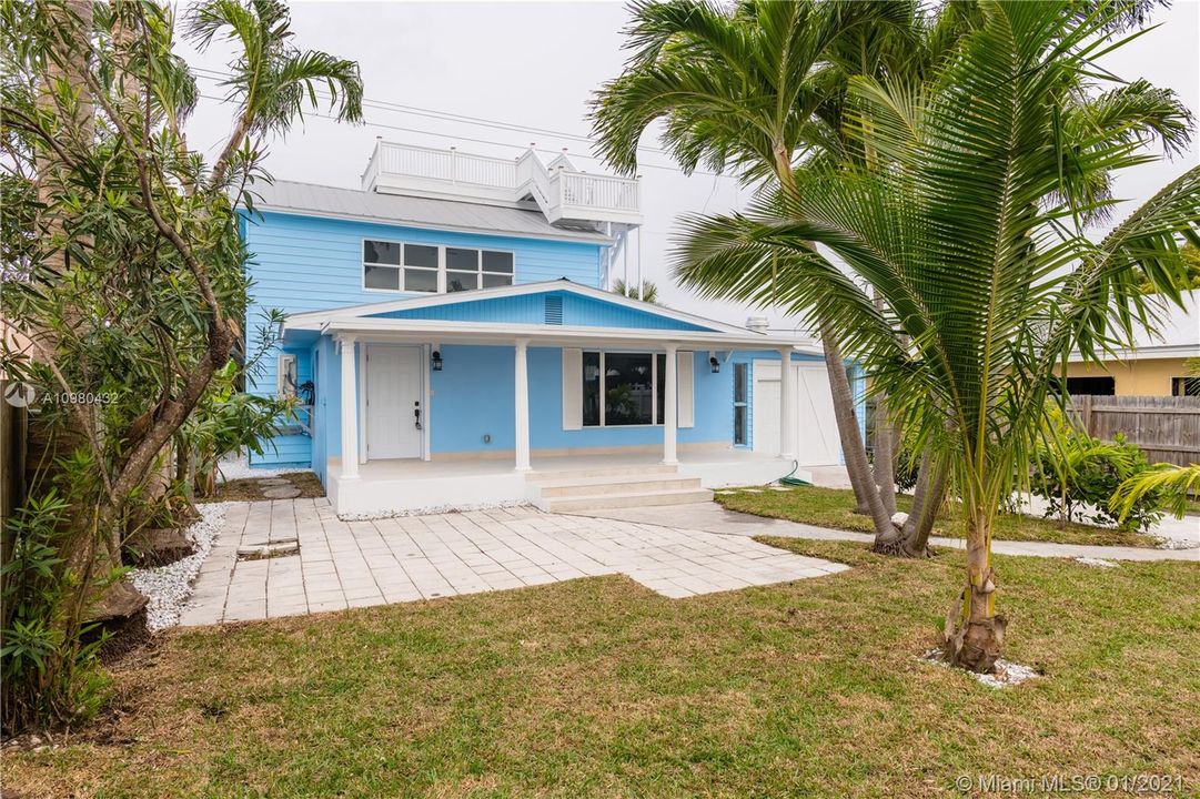 Recently Sold: $685,000 (3 beds, 2 baths, 1842 Square Feet)