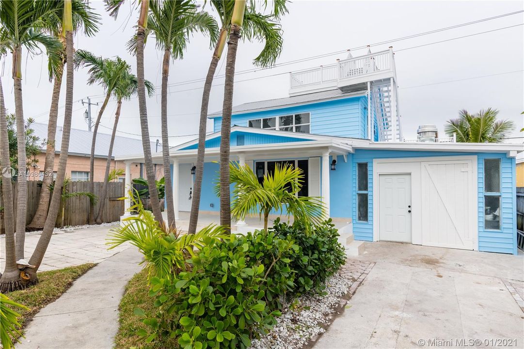 Recently Sold: $685,000 (3 beds, 2 baths, 1842 Square Feet)