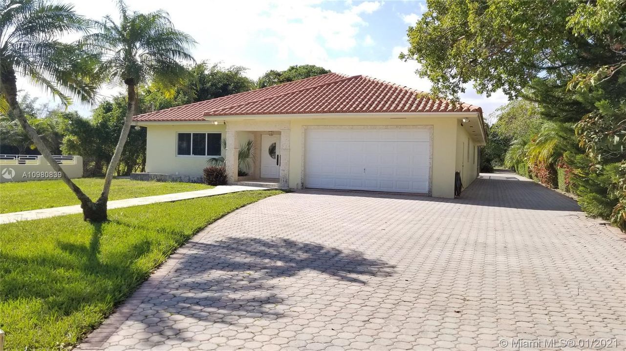 Recently Rented: $5,000 (4 beds, 4 baths, 4000 Square Feet)