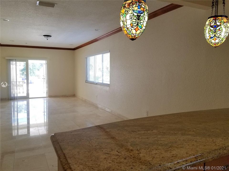 Recently Rented: $5,000 (4 beds, 4 baths, 4000 Square Feet)
