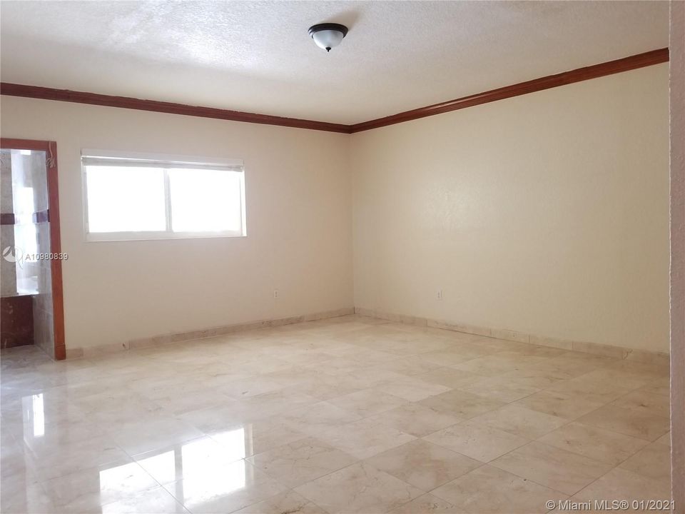 Recently Rented: $5,000 (4 beds, 4 baths, 4000 Square Feet)