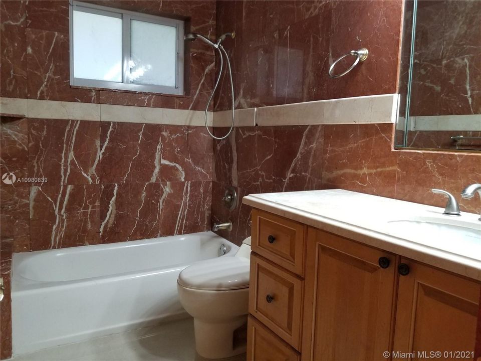 Recently Rented: $5,000 (4 beds, 4 baths, 4000 Square Feet)