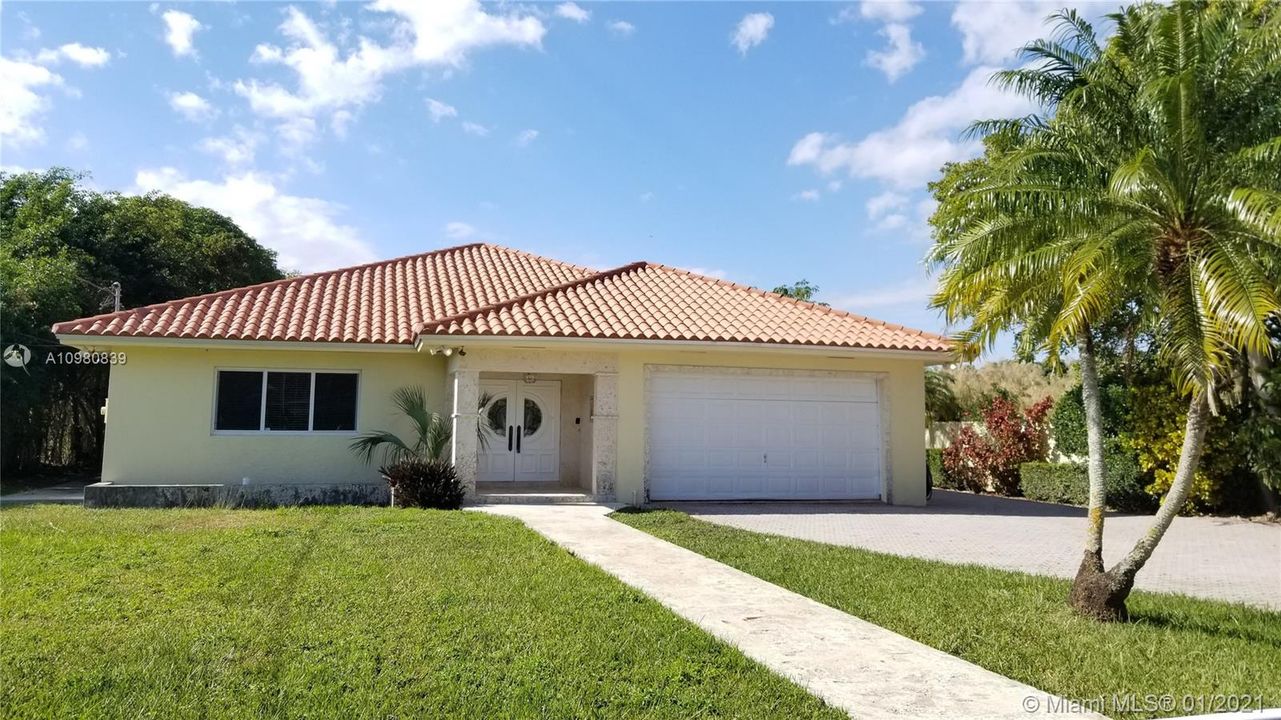 Recently Rented: $5,000 (4 beds, 4 baths, 4000 Square Feet)