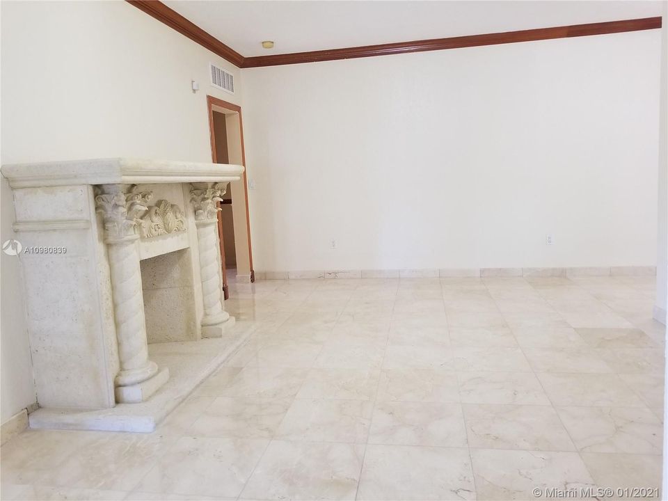 Recently Rented: $5,000 (4 beds, 4 baths, 4000 Square Feet)