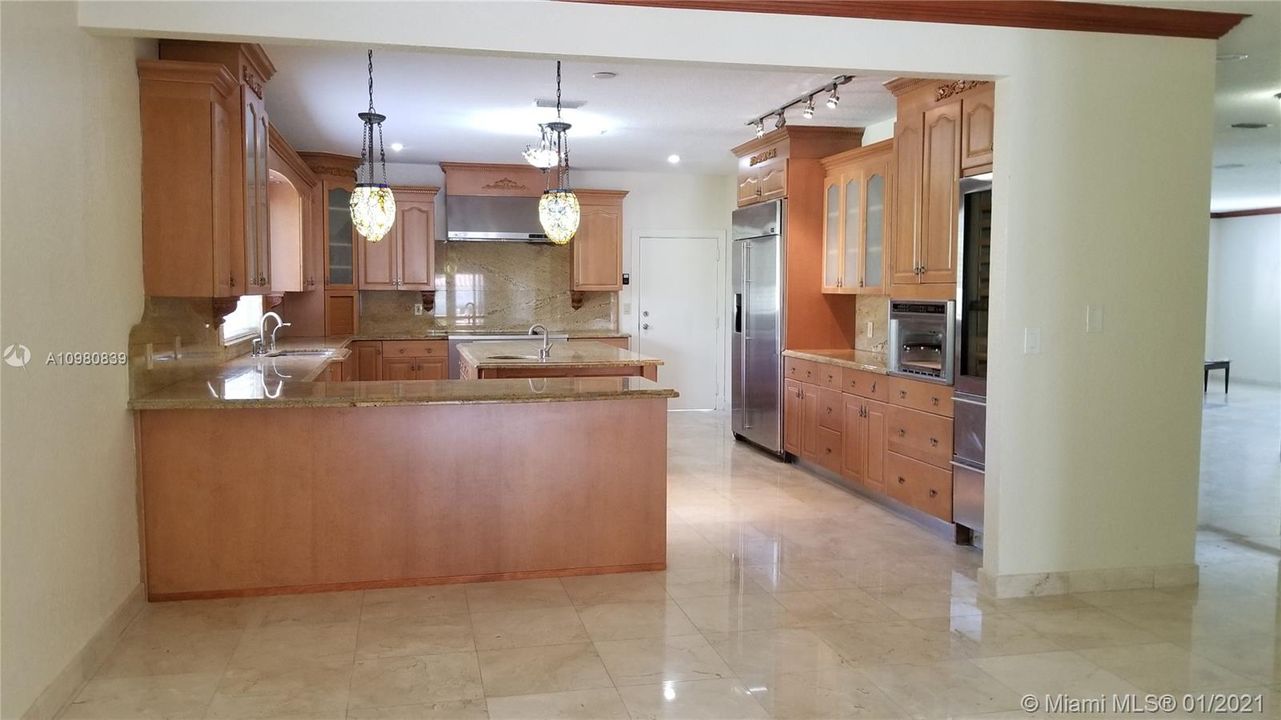 Recently Rented: $5,000 (4 beds, 4 baths, 4000 Square Feet)