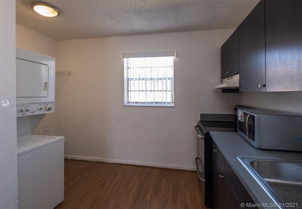 Недавно продано: $332,000 (0 спален, 0 ванн, 1680 Квадратных фут)