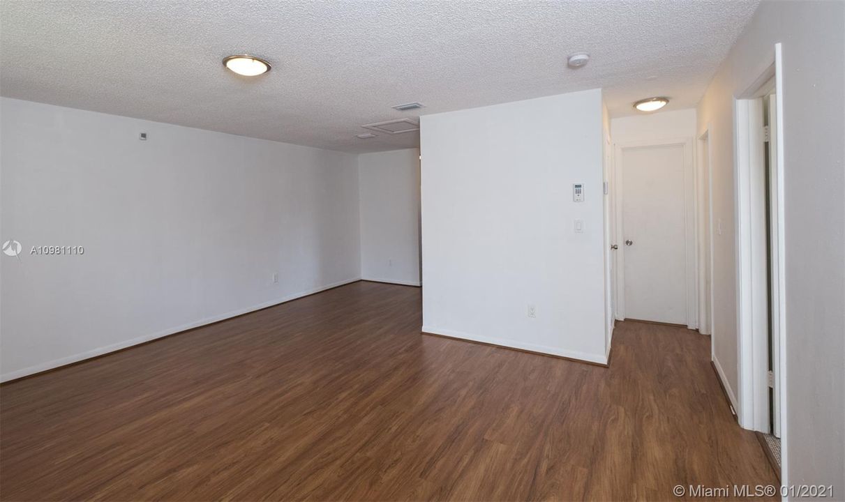 Недавно продано: $332,000 (0 спален, 0 ванн, 1680 Квадратных фут)