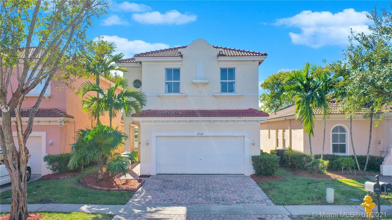 Recently Sold: $350,000 (5 beds, 3 baths, 2070 Square Feet)