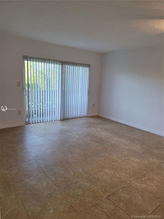 Vendido Recientemente: $153,899 (1 camas, 1 baños, 575 Pies cuadrados)